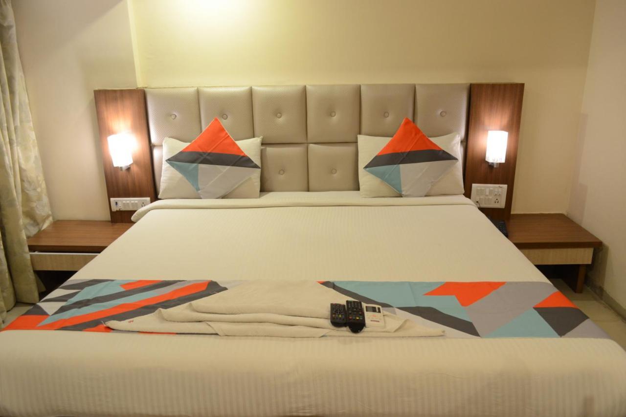 Hotel Aishwarya Residency ナビムンバイ エクステリア 写真