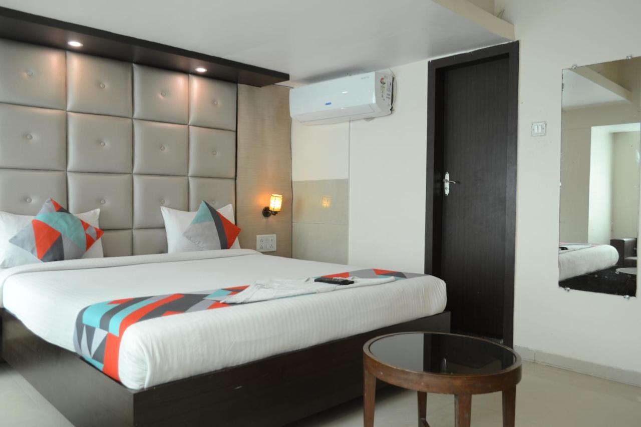 Hotel Aishwarya Residency ナビムンバイ エクステリア 写真