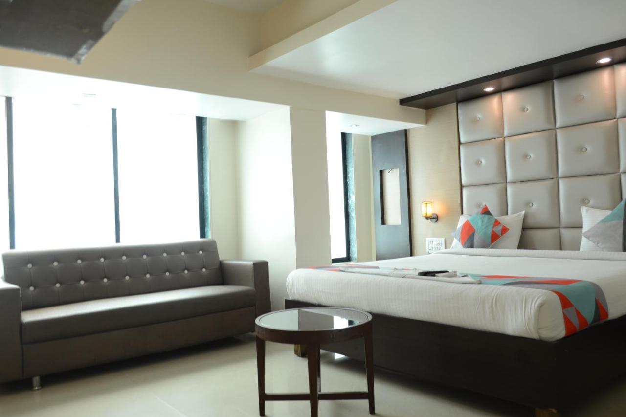 Hotel Aishwarya Residency ナビムンバイ エクステリア 写真
