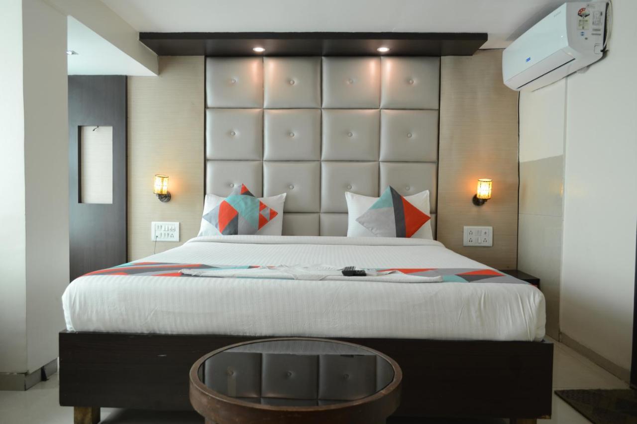 Hotel Aishwarya Residency ナビムンバイ エクステリア 写真