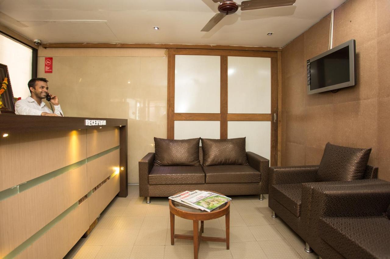 Hotel Aishwarya Residency ナビムンバイ エクステリア 写真