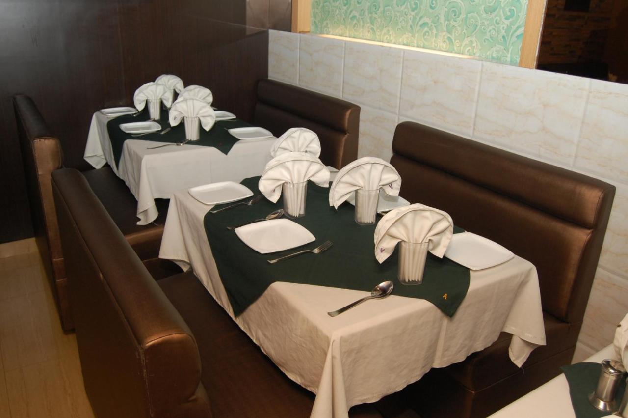 Hotel Aishwarya Residency ナビムンバイ エクステリア 写真